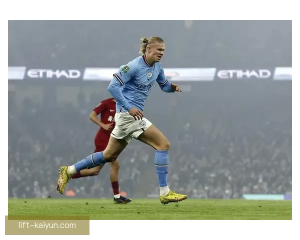 哈兰德在最新采访中表现低调，金句数量明显减少引发关注