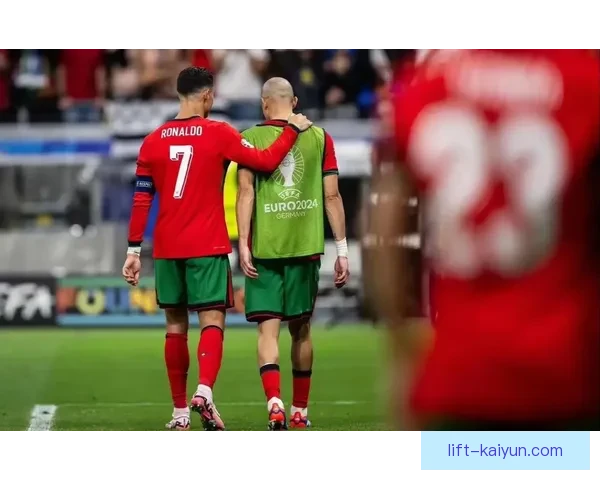 佩佩在近期比赛中的关键表现引发专家关注与分析