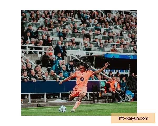 孔德防守数据稳健，表现持续受到关注，助力球队防线稳定。