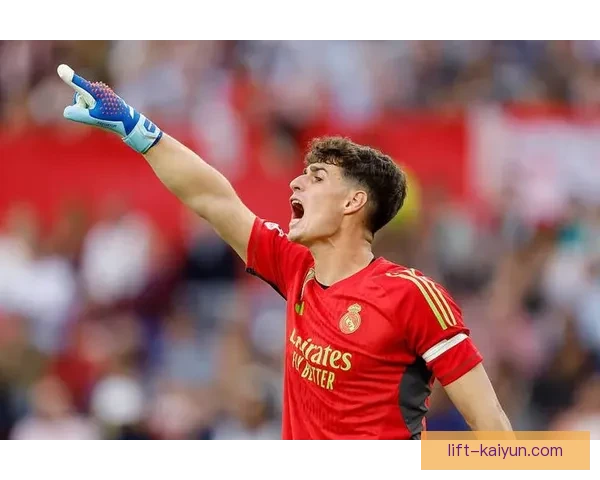 库尔图瓦荣膺英超赛季最佳球员,状态回暖备受关注 库尔图瓦荣膺英超赛季最佳球员,状态回暖备受关注